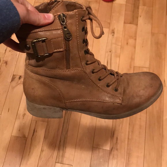 Shoes - Picture 1 of 2